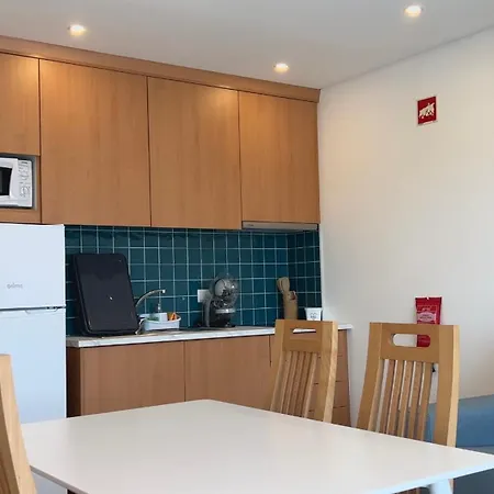 School Motorhome Park * Ovoa