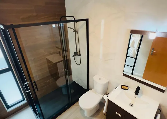 School Motorhome Park בית נופש Ovoa